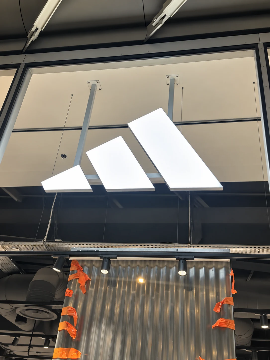 Adidas.<br>Une identité en place.