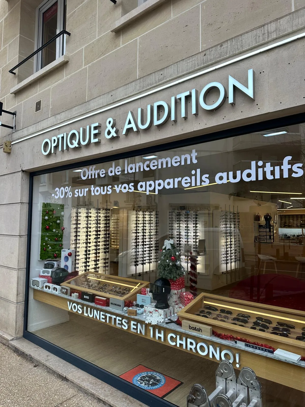 Vitrophanie / lettrage vitrine (Optique & Audition)